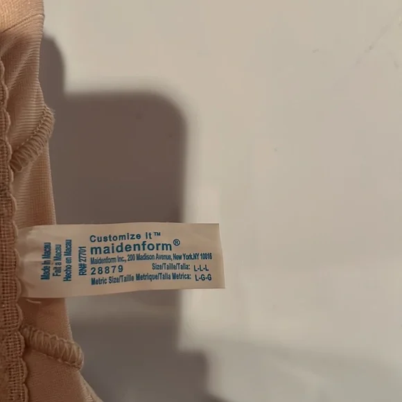 Maidenform Light Tan Underwire Bra and Thong Pantie Set - Picture 8 of 8